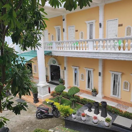 Hotel Nayora Prabumulih Perabumulih Kültér fotó