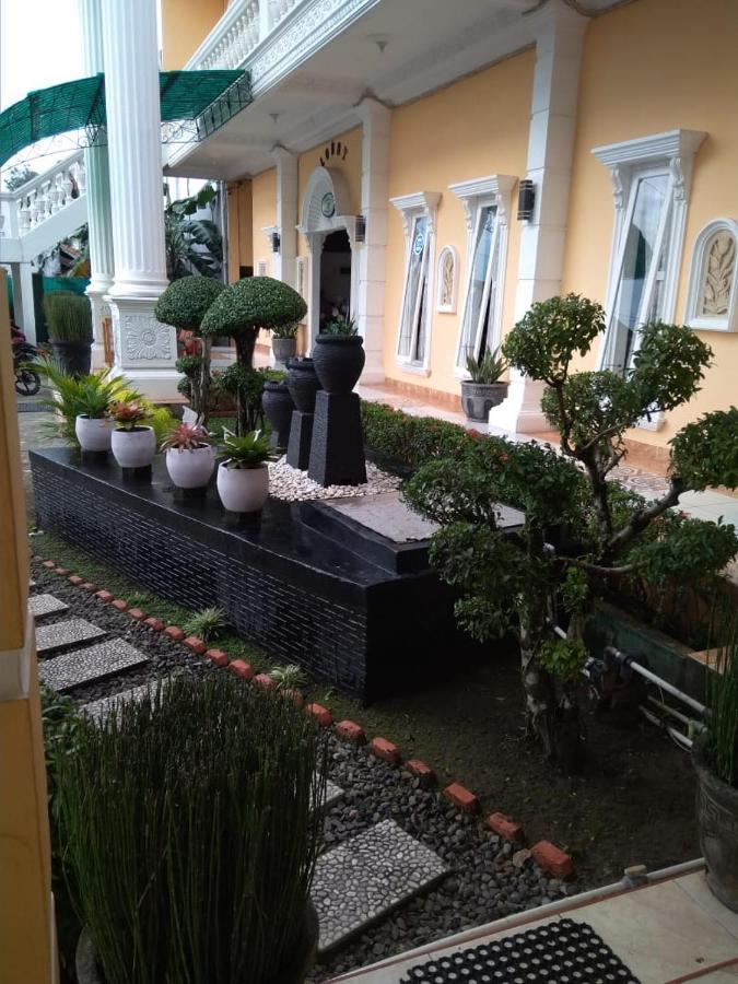 Hotel Nayora Prabumulih Perabumulih Kültér fotó